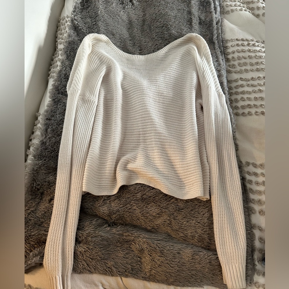 Hollister size medium sweater with knot back